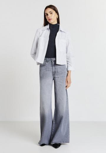 Атласная блузка