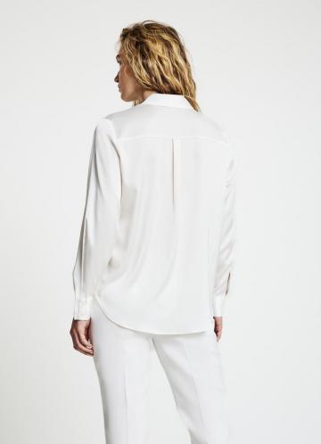 Атласная блузка
