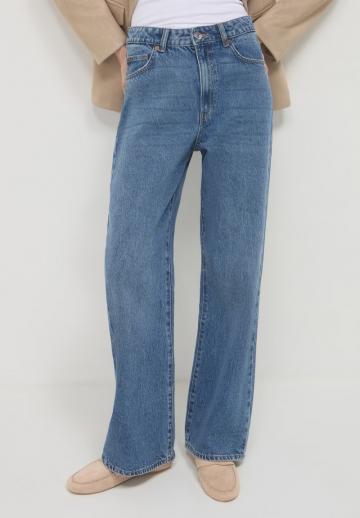 Прямые джинсы