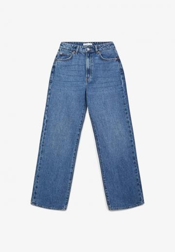 Прямые джинсы