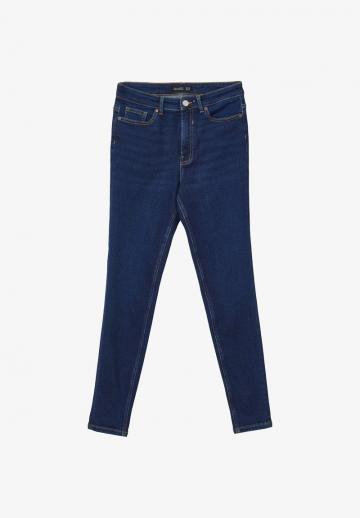 Узкие джинсы