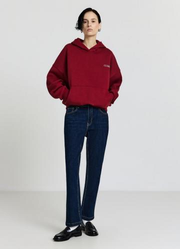 Прямые джинсы