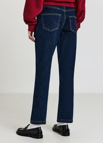 Прямые джинсы