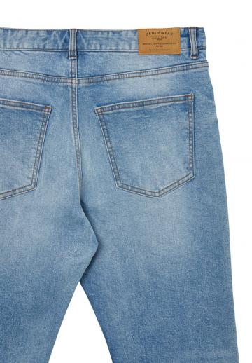 Узкие джинсы