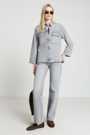 Прямые джинсы