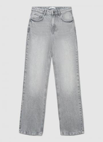 Прямые джинсы