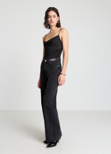 Клешеные джинсы