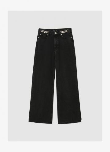 Клешеные джинсы