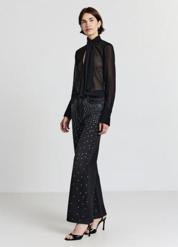 Прямые джинсы