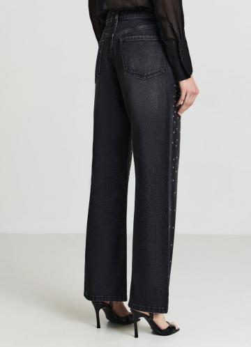 Прямые джинсы