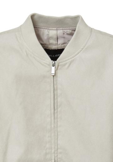 Куртка бомбер