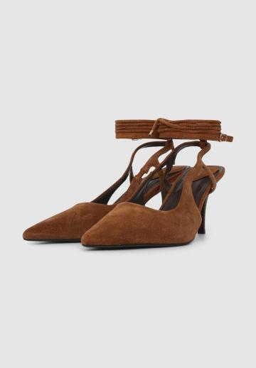 Туфли на шнуровке