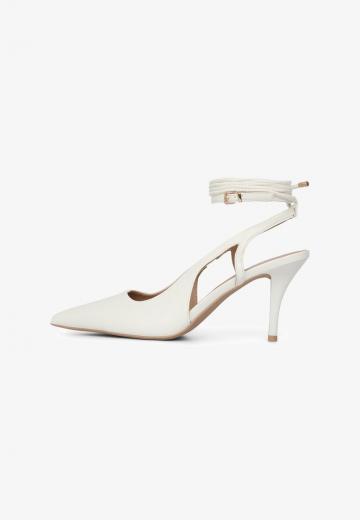 Туфли с ремешком