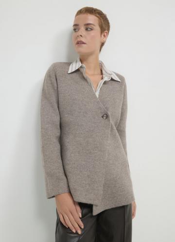 Длинный жилет