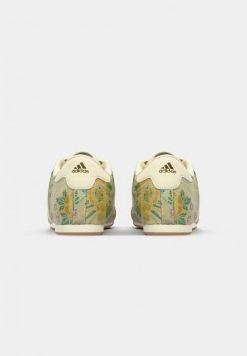 Полуботинки