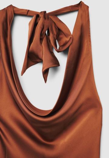 Блузка без рукавов