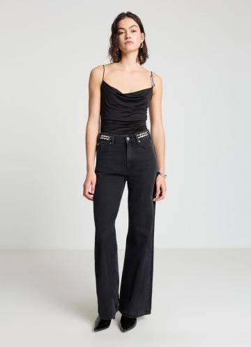 Топ на бретельках