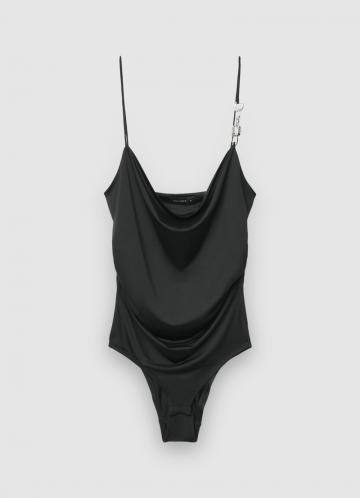 Топ на бретельках