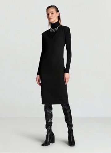 Платье футляр