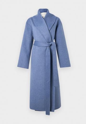 Шерстяное пальто