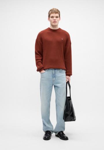 Прямые джинсы