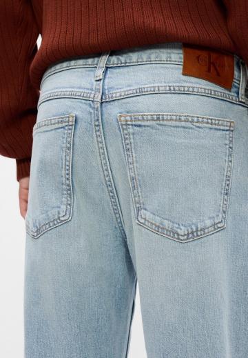 Прямые джинсы