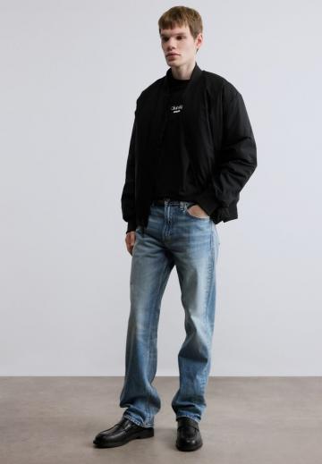 Прямые джинсы