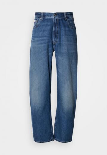 Свободные джинсы