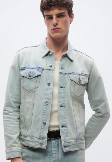 Джинсовая куртка