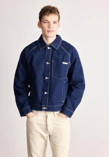 Джинсовая куртка