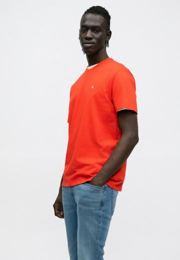 Узкие джинсы