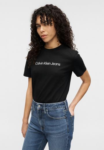 Клешеные джинсы