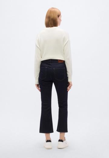 Короткие джинсы