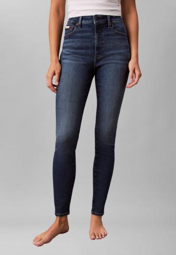 Узкие джинсы
