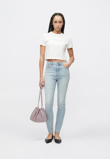 Узкие джинсы