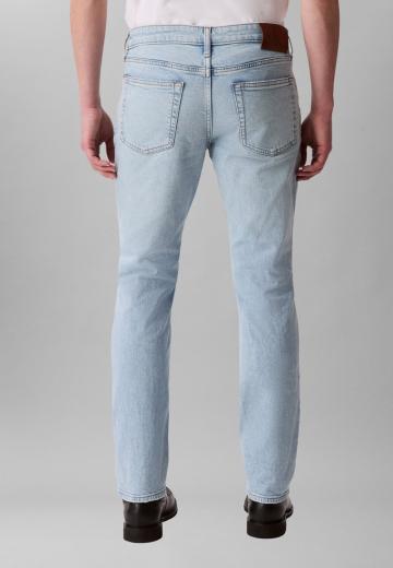 Узкие джинсы