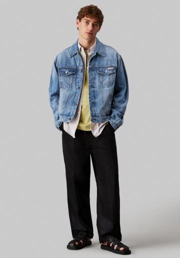 Джинсовая куртка