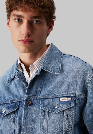 Джинсовая куртка