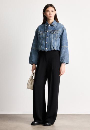 Джинсовая куртка