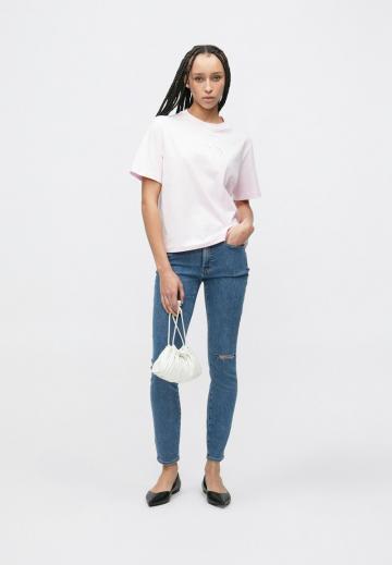 Узкие джинсы