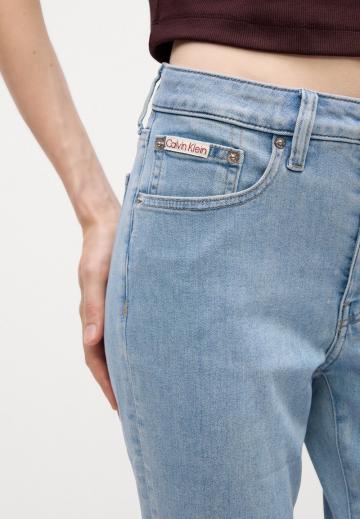 Узкие джинсы