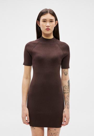 Платье футляр