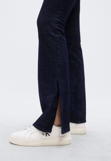 Клешеные брюки