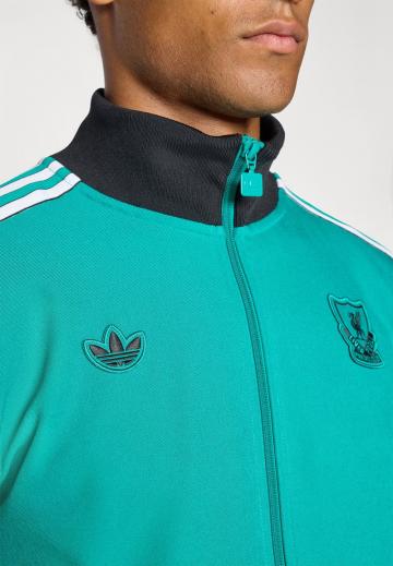 Спортивная куртка