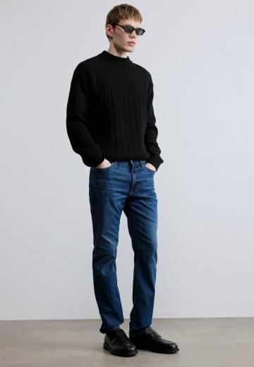 Узкие джинсы