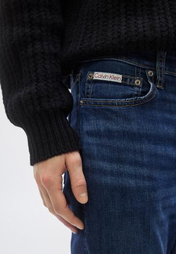 Узкие джинсы