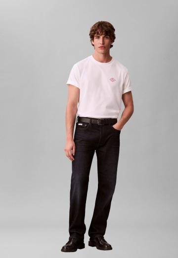 Прямые джинсы