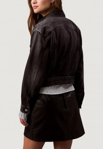 Джинсовая куртка