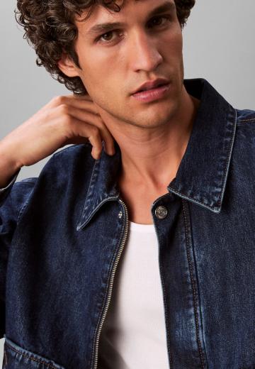 Джинсовая куртка