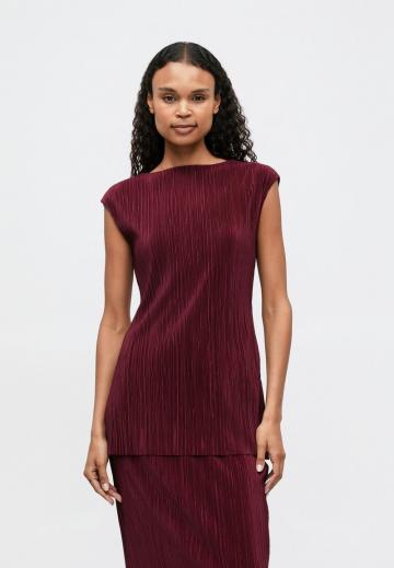 Блузка без рукавов